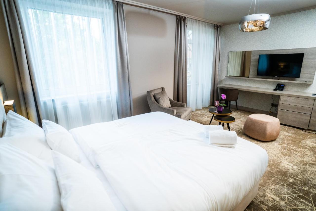 Hotel Europa Komárno المظهر الخارجي الصورة