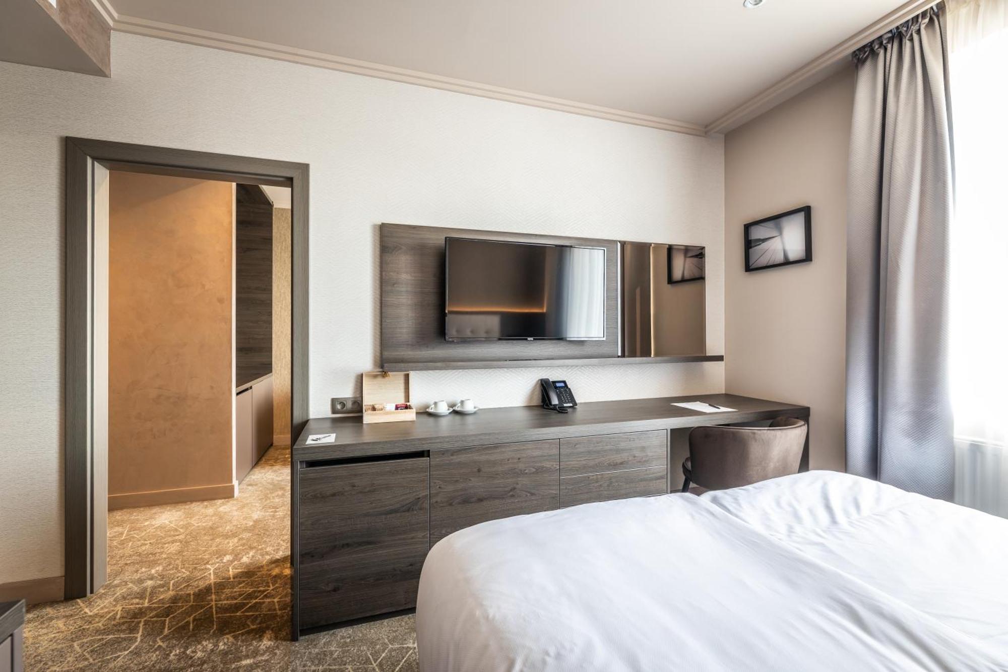 Hotel Europa Komárno المظهر الخارجي الصورة