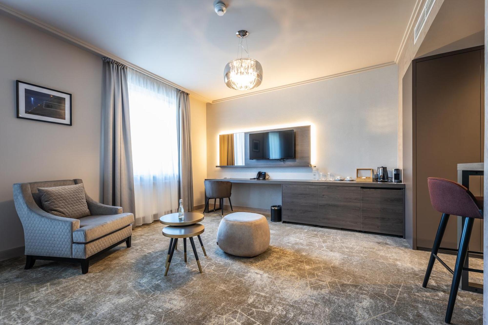 Hotel Europa Komárno المظهر الخارجي الصورة